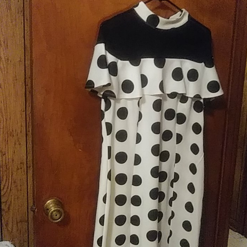 Dress - Picture 3 of 3
